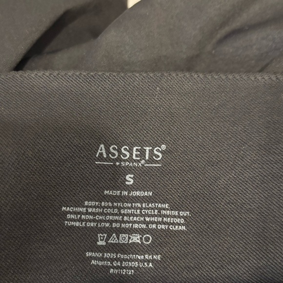 Assets by Spanxs Tights Size Small - Picture 3 of 4